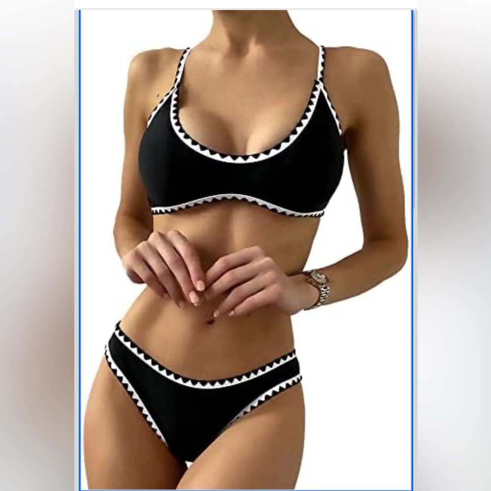 Zaful Monochrome Triangle Trim Bikini